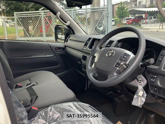 Toyota HIACE VAN 2025-11 8782377-1