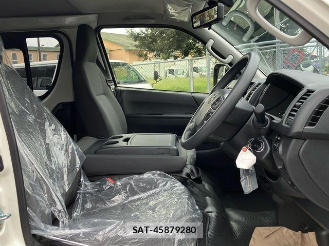 Toyota HIACE VAN 2025-11 8782376-12