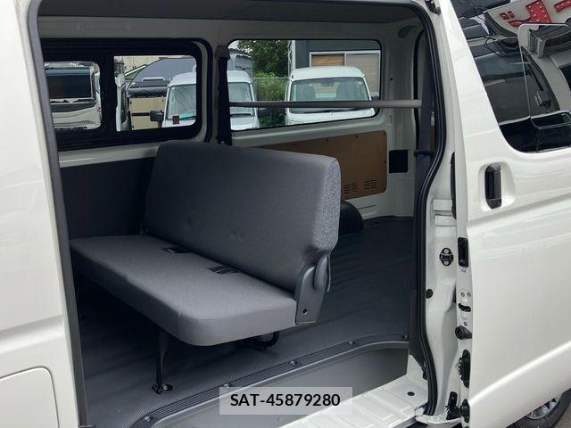 Toyota HIACE VAN 2025-11 8782376-15