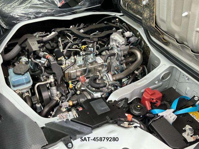 Toyota HIACE VAN 2025-11 8782376-18