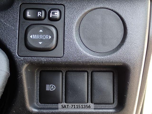 Toyota HIACE VAN 2019-11 7226198-16