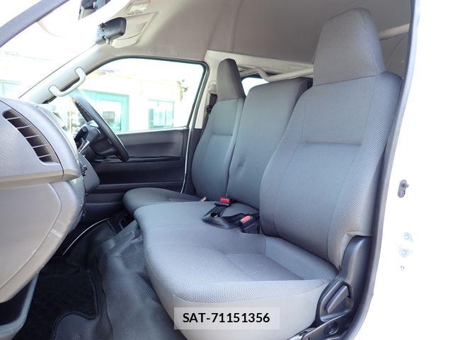 Toyota HIACE VAN 2019-11 7226198-22