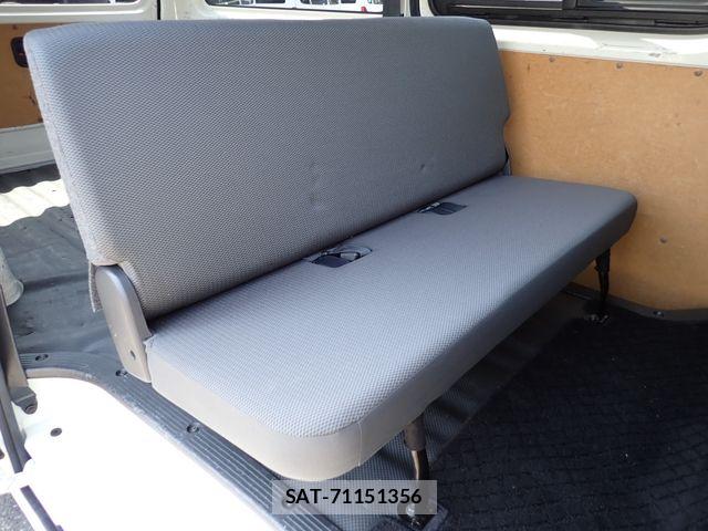 Toyota HIACE VAN 2019-11 7226198-23