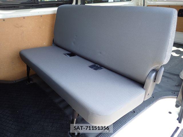 Toyota HIACE VAN 2019-11 7226198-24