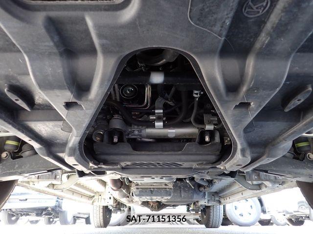 Toyota HIACE VAN 2019-11 7226198-27