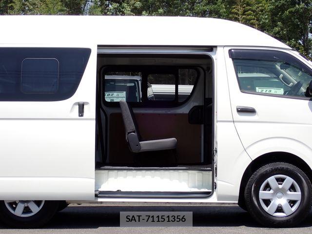 Toyota HIACE VAN 2019-11 7226198-5
