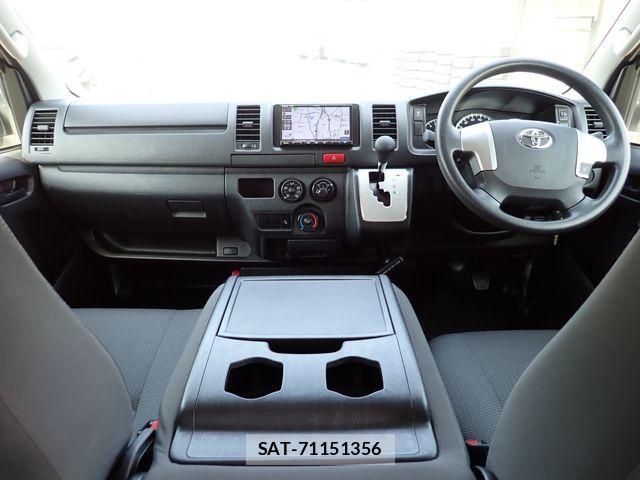 Toyota HIACE VAN 2019-11 7226198-7