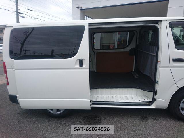 Toyota HIACE VAN 2021-04 7226205-11