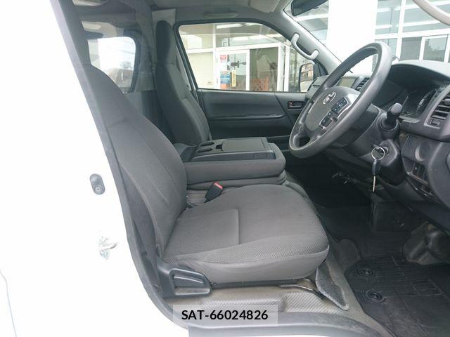 Toyota HIACE VAN 2021-04 7226205-1