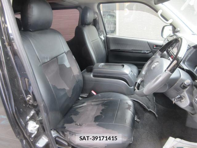 Toyota HIACE VAN 2011-12 7226195-9
