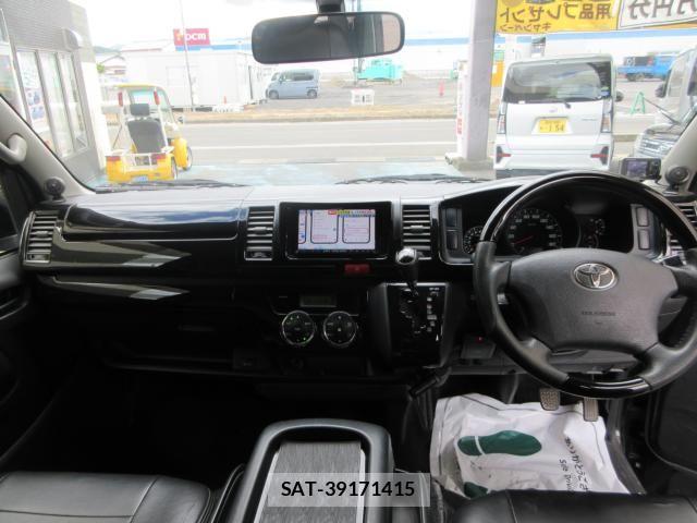 Toyota HIACE VAN 2011-12 7226195-7
