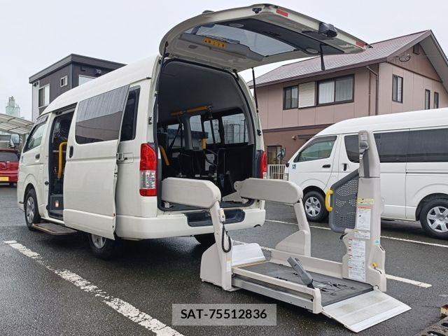 Toyota HIACE VAN 2015-06 7252606-1