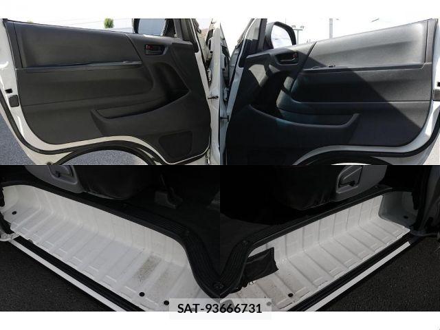 Toyota HIACE VAN 2018-01 7252608-19
