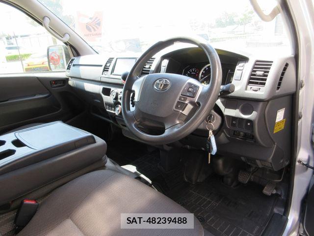 Toyota HIACE VAN 2021-11 7273167-13