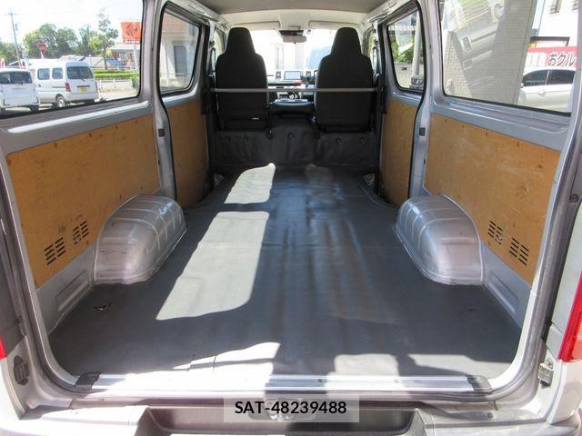 Toyota HIACE VAN 2021-11 7273167-15