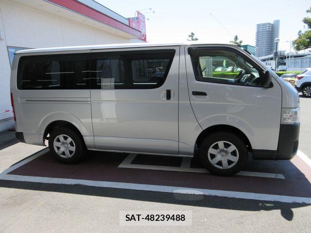 Toyota HIACE VAN 2021-11 7273167-5