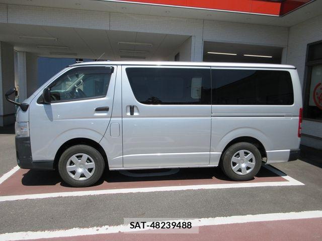 Toyota HIACE VAN 2021-11 7273167-6