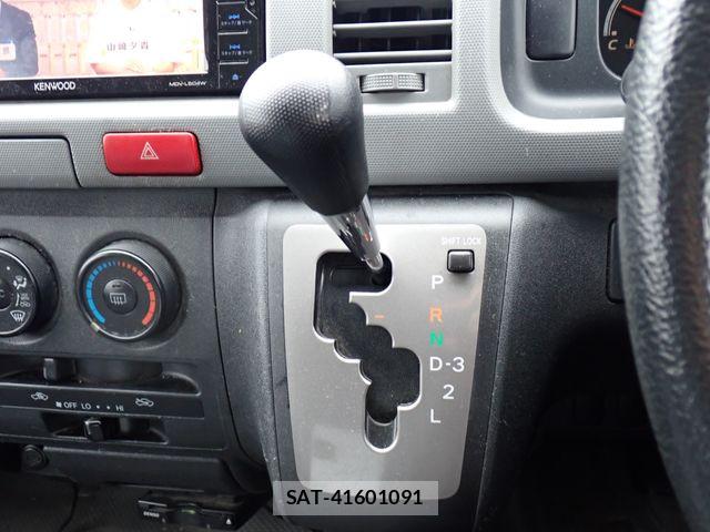 Toyota HIACE VAN 2007-03 7360190-13