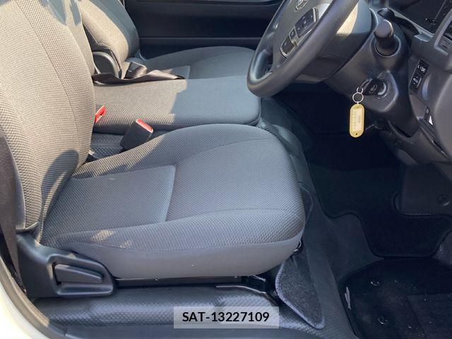 Toyota HIACE VAN 2024-02 7394542-10