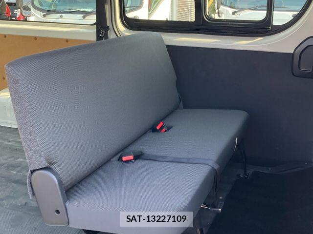 Toyota HIACE VAN 2024-02 7394542-13