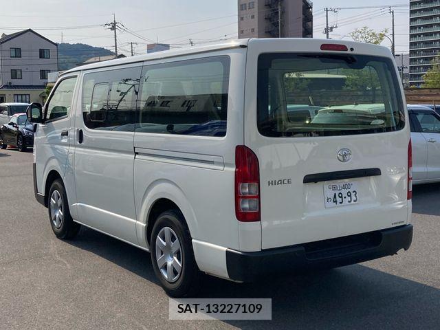 Toyota HIACE VAN 2024-02 7394542-2
