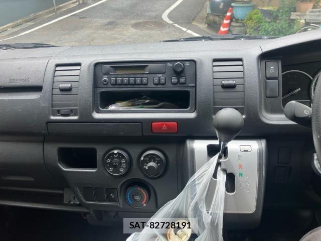 Toyota HIACE VAN 2019-07 7394545-17