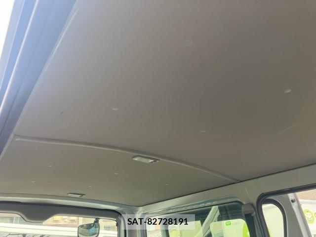 Toyota HIACE VAN 2019-07 7394545-22