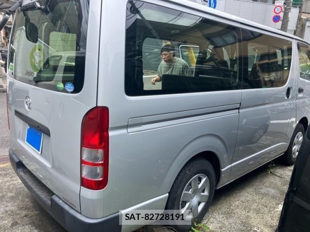 Toyota HIACE VAN 2019-07 7394545-3