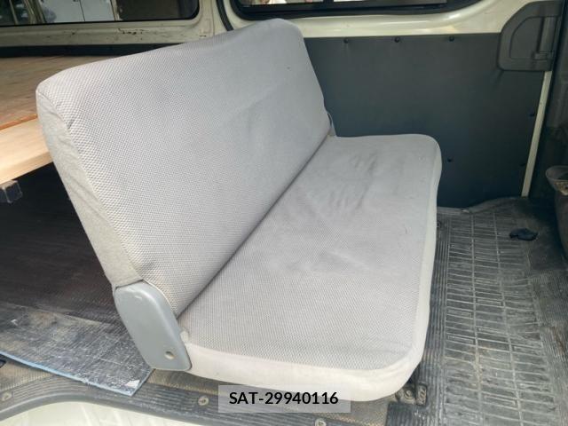 Toyota HIACE VAN 2005-04 7458447-11