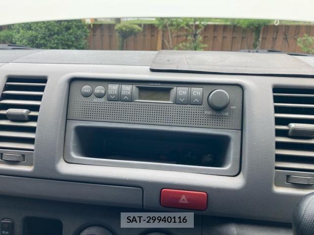 Toyota HIACE VAN 2005-04 7458447-14