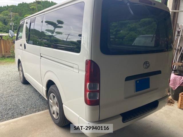 Toyota HIACE VAN 2005-04 7458447-3