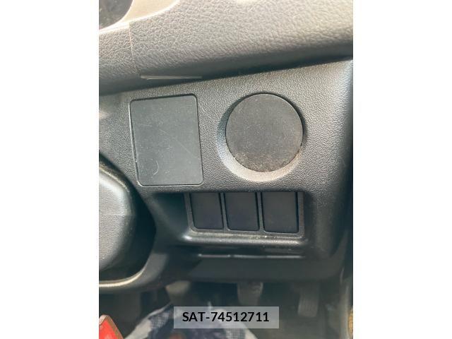 Toyota HIACE VAN 2017-02 7458446-12