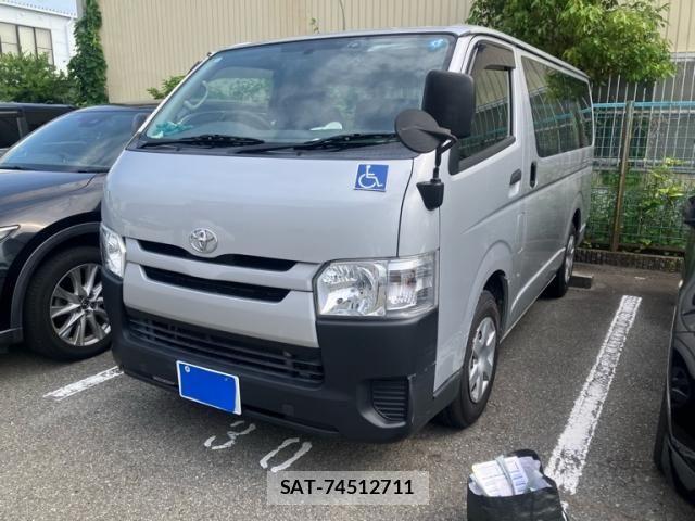 Toyota HIACE VAN 2017-02 7458446-1