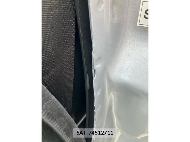 Toyota HIACE VAN 2017-02 7458446-25