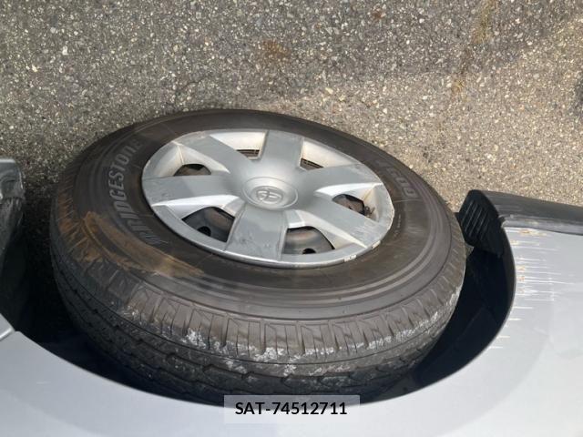 Toyota HIACE VAN 2017-02 7458446-5