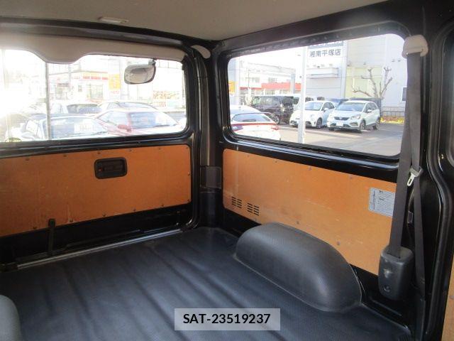 Toyota HIACE VAN 2015-03 7510292-23