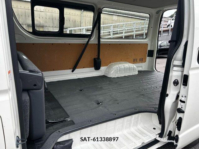 Toyota HIACE VAN 2023-06 7503280-14
