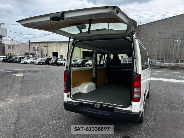 Toyota HIACE VAN 2023-06 7503280-16