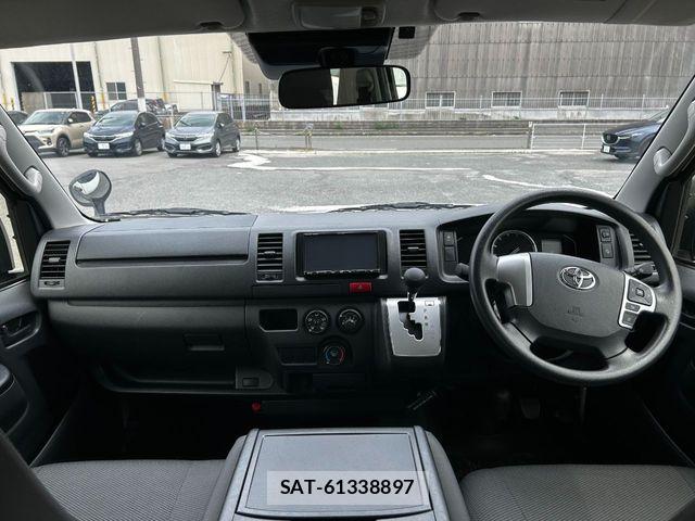 Toyota HIACE VAN 2023-06 7503280-1