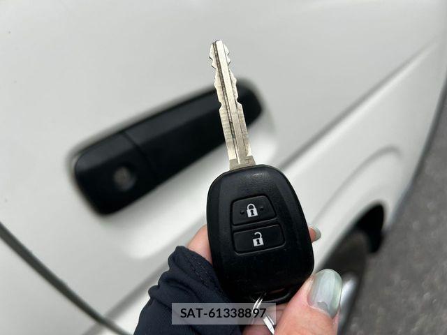 Toyota HIACE VAN 2023-06 7503280-20