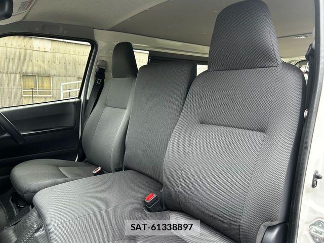Toyota HIACE VAN 2023-06 7503280-22