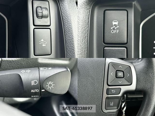 Toyota HIACE VAN 2023-06 7503280-24