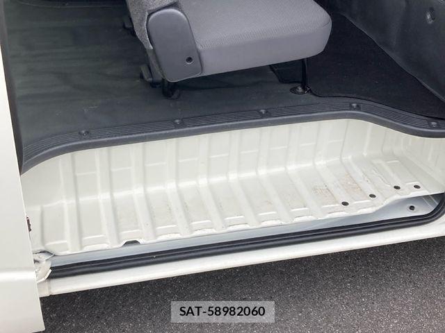 Toyota HIACE VAN 2024-02 7510284-13