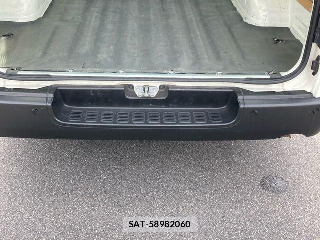 Toyota HIACE VAN 2024-02 7510284-15