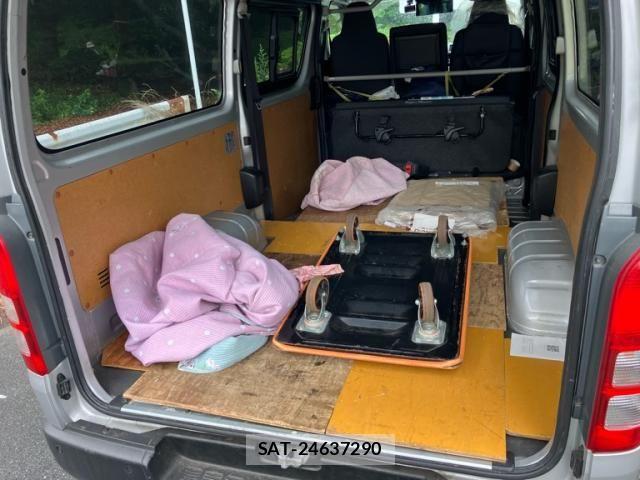 Toyota HIACE VAN 2023-04 7620836-12