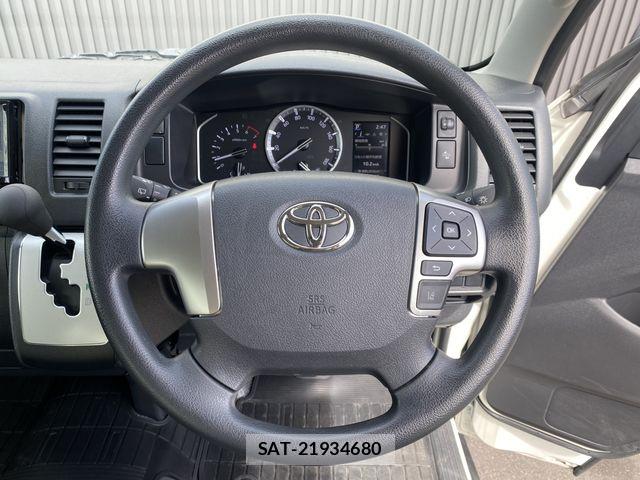 Toyota HIACE VAN 2023-04 7620844-10