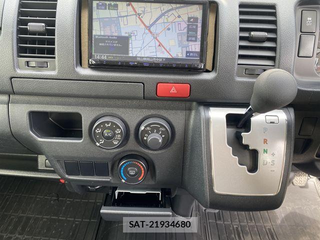 Toyota HIACE VAN 2023-04 7620844-17