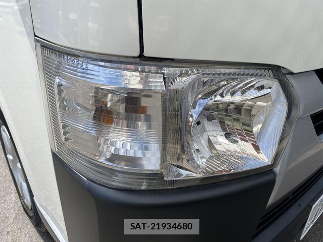 Toyota HIACE VAN 2023-04 7620844-22