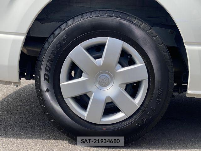 Toyota HIACE VAN 2023-04 7620844-27