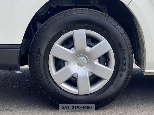 Toyota HIACE VAN 2023-04 7620844-29